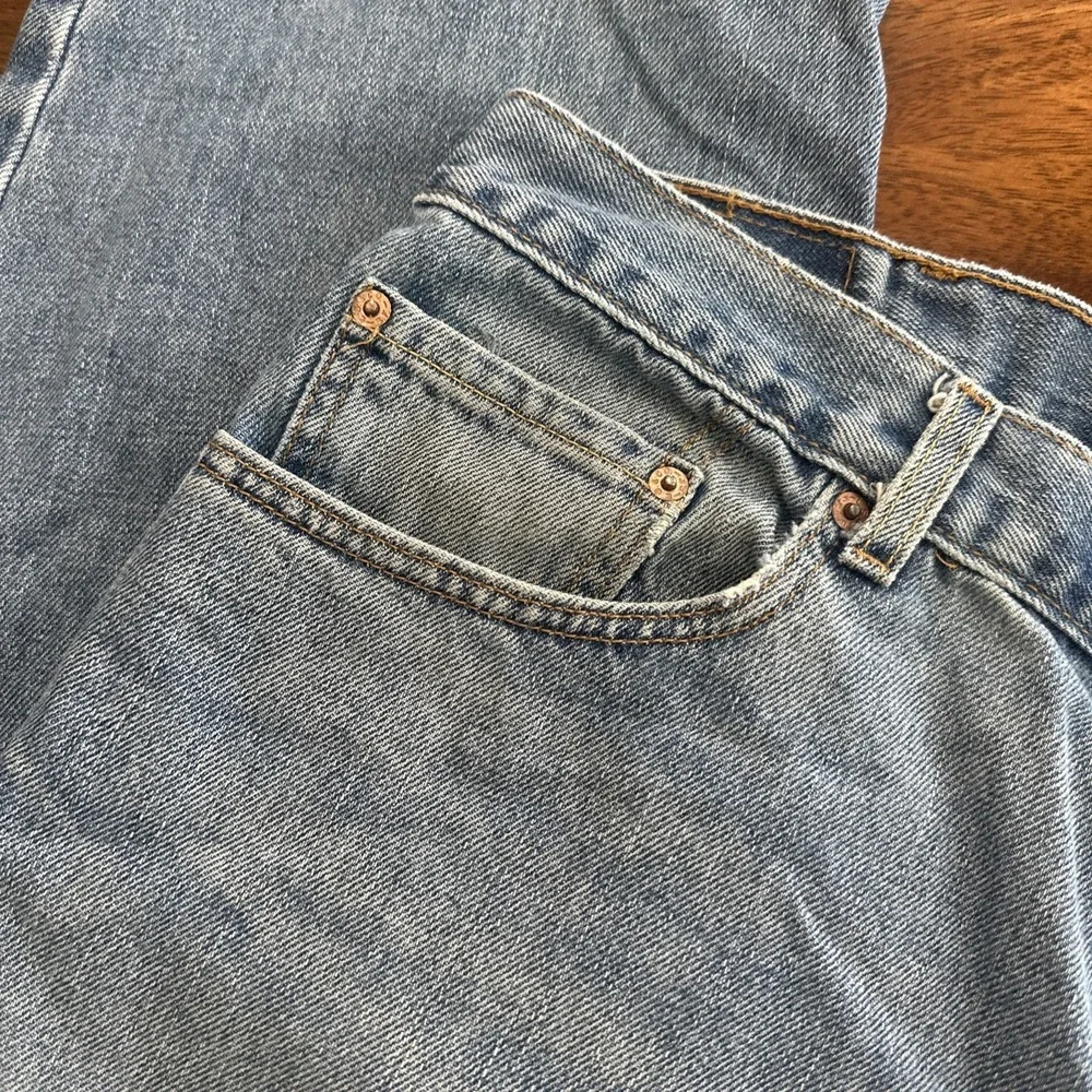 Vintage Levi's 550 Relaxed Fit Jeans Men's Size 40x34 Distressed
